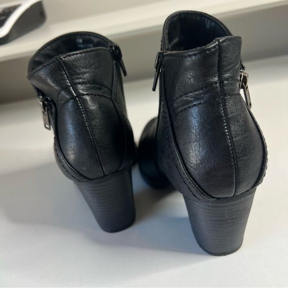 Rampage Black Heeled Booties - Picture 3 of 7